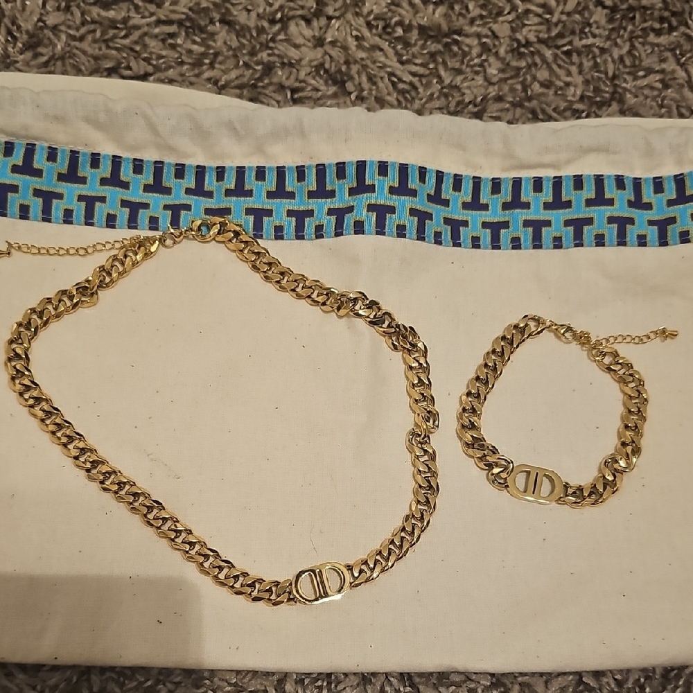 Fashion Necklace And Bracelet